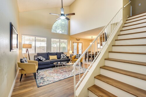 North Phoenix Home! Great Location + Private Patio