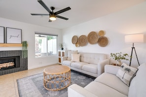 Interior - Outdoor Oasis! Mtn-view Desert Getaway in Phoenix (Phoenix)