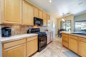 House (2 Bedrooms) | Interior - Phoenix Home on Golf Course: Pool & Hot Tub Access (Phoenix)