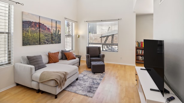 TV, books - Mountain-view Phoenix Hideaway w/ Patio & Swing! (Phoenix)
