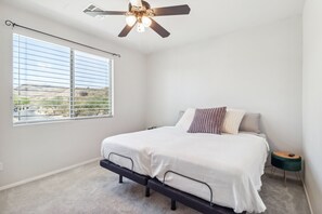 3 bedrooms, bed sheets - Mountain-view Phoenix Hideaway w/ Patio & Swing! (Phoenix)