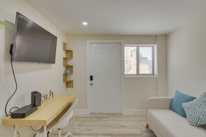 Apartment (1 Bedroom) | Interior - Nifty Miami Apartment ~ 5 Mi to Downtown! (Miami)
