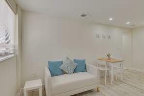 Apartment (1 Bedroom) | Interior - Nifty Miami Apartment ~ 5 Mi to Downtown! (Miami)