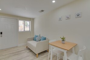 Interior - Nifty Miami Apartment ~ 5 Mi to Downtown! (Miami)