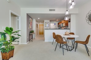 Interior - Miami Vacation Rental w/ Balcony, Pool & Hot Tub! (Miami)