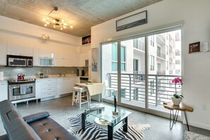 Interior - Trendy Downtown Miami Studio: Pools, Views + More! (Miami)