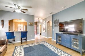 Living area - Pet-friendly Tampa Retreat w/ Kayak, Near Beaches! (Tampa)