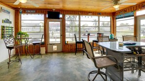 Dining - Waterfront Tampa Vacation Rental w/ Boat Dock! (Tampa)