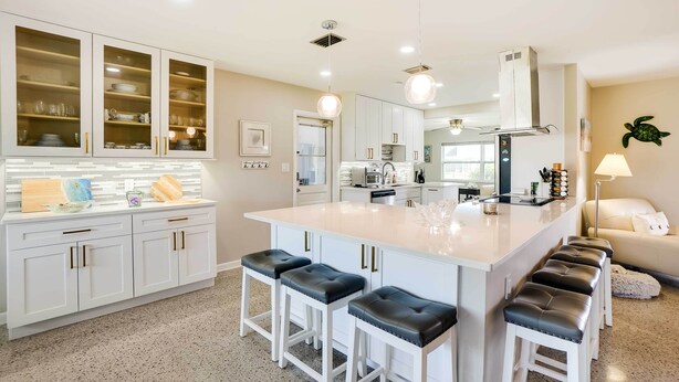 Microwave, oven, stovetop, dishwasher - Waterfront Tampa Vacation Rental w/ Boat Dock! (Tampa)