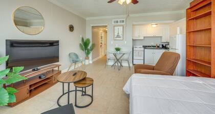 Downtown Jacksonville Studio w/ City Views!