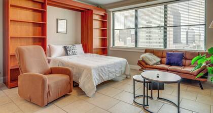 Downtown Jacksonville Studio w/ City Views!