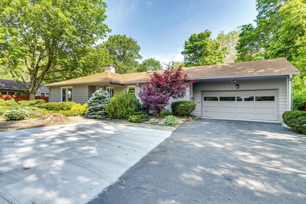 Tree-lined Indianapolis Home ~ 10 Mi To Downtown! - Fishers, IN