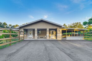 House (4 Bedrooms) | Interior - Tropical Tampa Home: Pets Welcome! (Tampa)