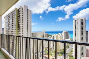 Apartment (1 Bedroom) | Interior - Honolulu Vacation Rental: Walk to Waikiki Beach! (Honolulu)