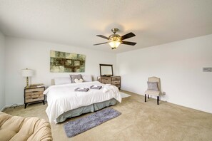 Interior - Camby Home w/ 3 Living Areas & Community Pool! (Camby)