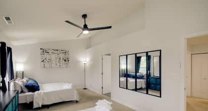 Spacious Indianapolis Home w/ Fire Pit!