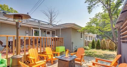 Pet-friendly Minneapolis Home ~ 8 Mi to Downtown!