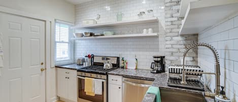 Apartment (1 Bedroom) | Interior