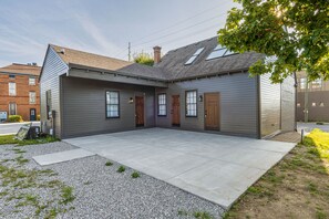 Exterior - Modern Indianapolis Condo Near Monument Circle! (Indianapolis)