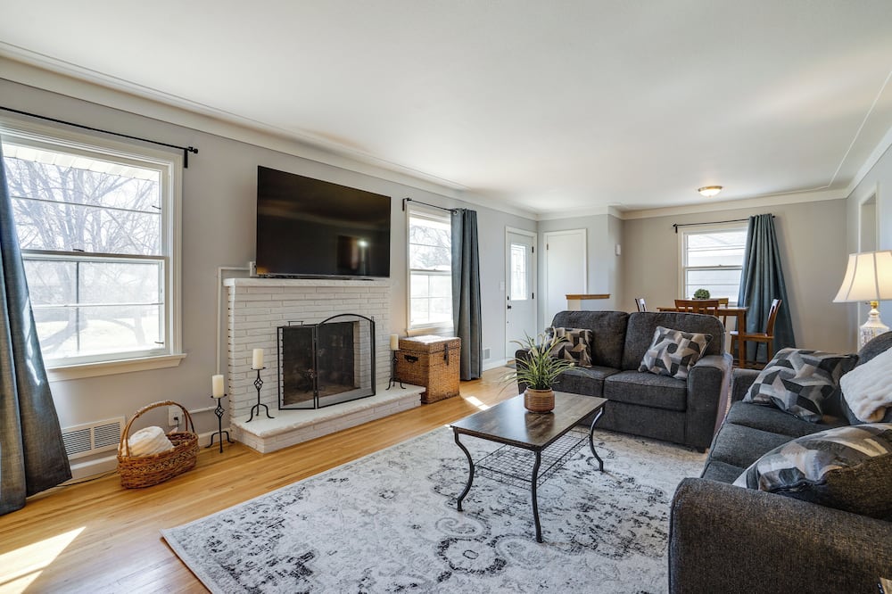 Inviting Minneapolis Vacation Rental w/ Game Room! - Eagan, MN