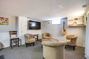 Talo (4 Bedrooms) | Sisätilat