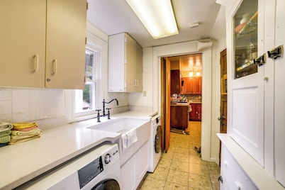 Spacious Pittsburgh Rental: Walk to Frick Park!