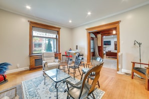 Interior - Spacious Pittsburgh Rental: Walk to Frick Park! (Pittsburgh)
