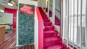 Interior - Charming Pittsburgh Home - 2 Mi to Downtown! (Pittsburgh)