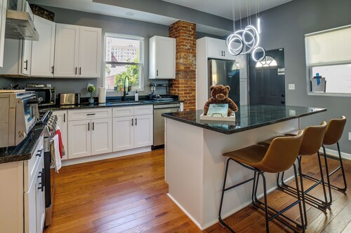 Family-friendly Shadyside Gem Near Dtwn Pittsburgh