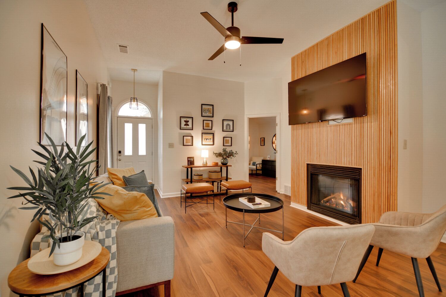 House (3 Bedrooms) | Interior