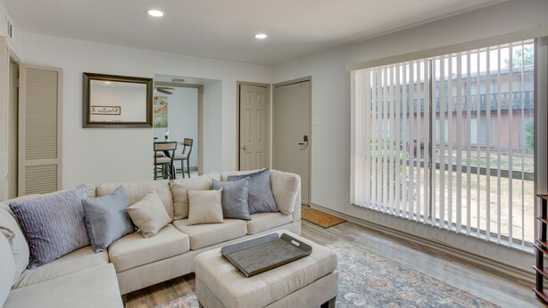 Unclassified image, 1 of 25, button - Dallas Vacation Rental 1 Mi From Baylor University (Dallas)