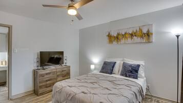 2 bedrooms, laptop workspace, iron/ironing board, bed sheets