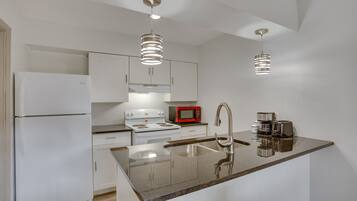 微波爐、烤箱、爐台、咖啡機/沖茶器