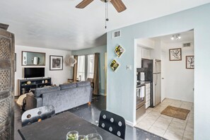 Apartment (1 Bedroom) | Interior - Dallas Condo w/ Pool Access ~ 4 Mi to Downtown! (Dallas)