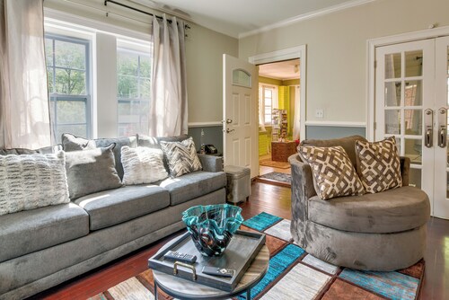 2 Mi to World Cup Action! Convenient ATL Home Base