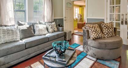 2 Mi to World Cup Action! Convenient ATL Home Base