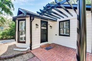 House (2 Bedrooms) | Interior - Patio & Outdoor Dining! ATL Stay Near Intl Soccer (Atlanta)