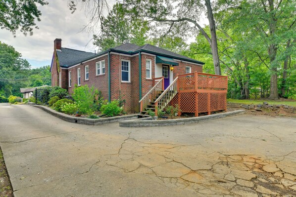 House (2 Bedrooms) | Interior - Atlanta Home w/ Deck: 6 Mi to Downtown! (Atlanta)