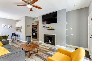 Fireplace - Houston Rental in Gated Community w/ Pool Access! (Houston)