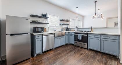 '1930s East End Home' ~ 3 Mi to Downtown Houston!