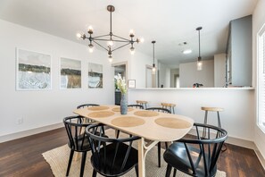Dining - 'historic East End Home' by University of Houston! (Houston)