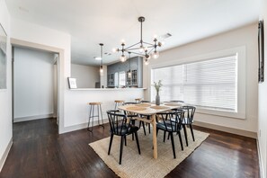 Dining - 'historic East End Home' by University of Houston! (Houston)