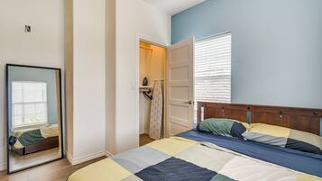 House (2 Bedrooms) | 2 bedrooms, iron/ironing board, bed sheets