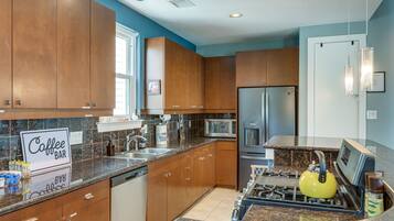 Apartment (3 Bedrooms) | Private kitchen