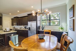 Apartment (1 Bedroom) | Interior