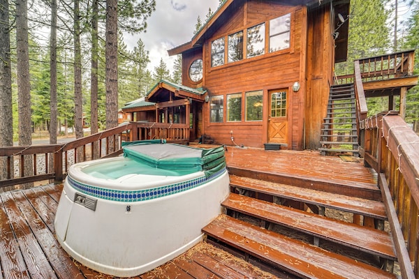 Deck W/ Hot Tub: Serene Cabin In Truckee - Lake Tahoe