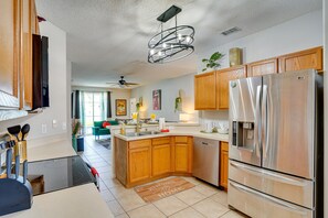 House (5 Bedrooms) | Private kitchen | Microwave, oven, stovetop, dishwasher - Florida Retreat w/ Pool, Hot Tub & Near Disney! (Davenport)