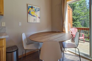 Apartment (2 Bedrooms) | Interior - Truckee Retreat w/ Fireplace & Community Amenities (Truckee)