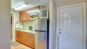 House (1 Bedroom) | Interior