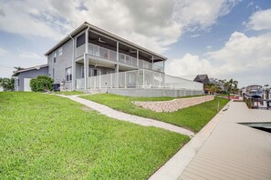 Interior - Waterfront Retreat w/ Pool on Caloosahatchee River (Cape Coral)